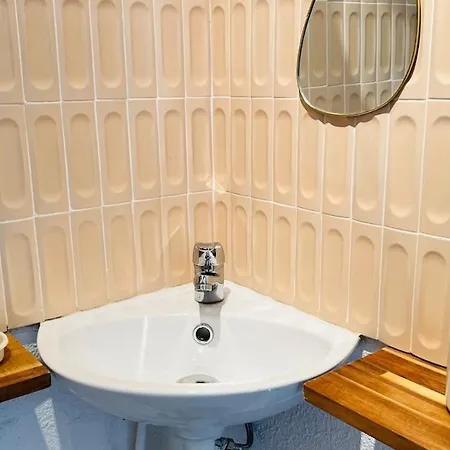 דירה Equipe Avec Balcon A 800 M Du Centre Thermal